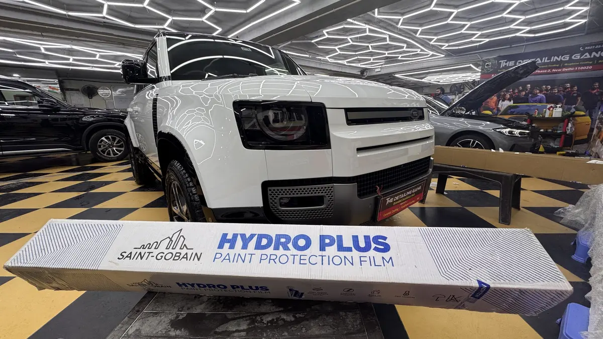 Saint-Gobain PPF Application on Vehicle